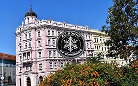 Hotel Opera
